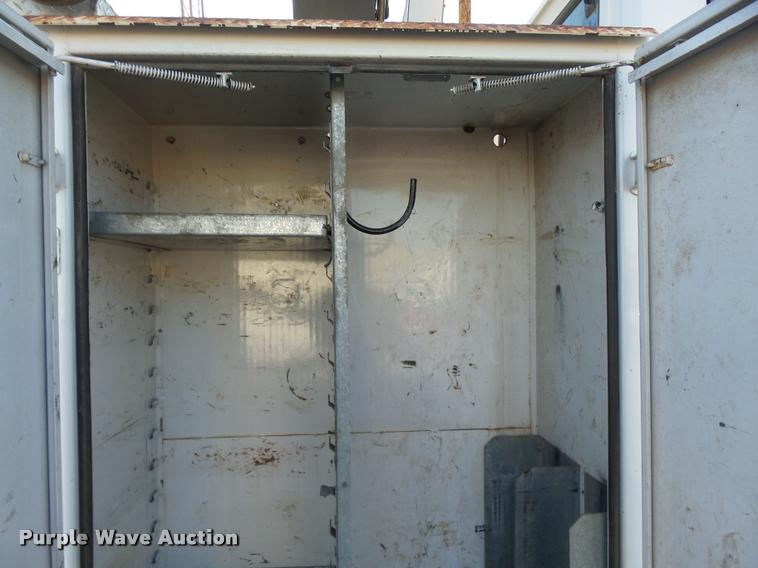 image for item DB0073 2001 Freightliner FL60 service truck with crane