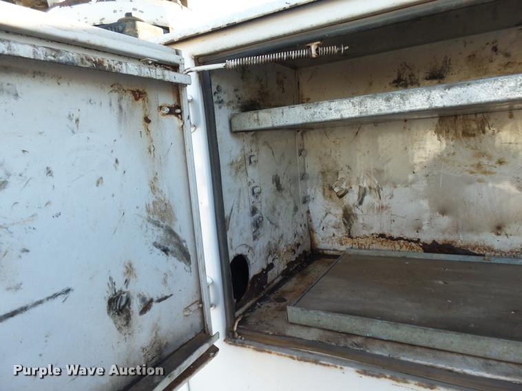 image for item DB0073 2001 Freightliner FL60 service truck with crane