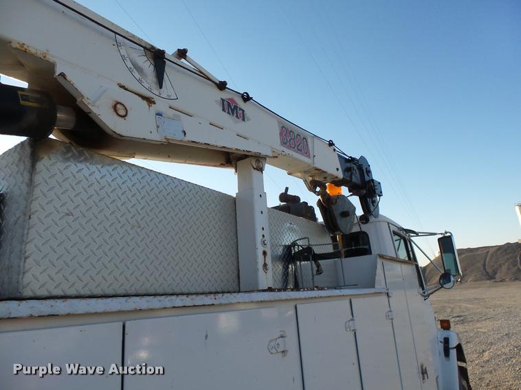 image for item DB0073 2001 Freightliner FL60 service truck with crane