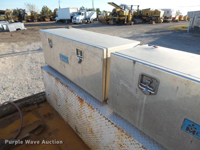 image for item DB0073 2001 Freightliner FL60 service truck with crane