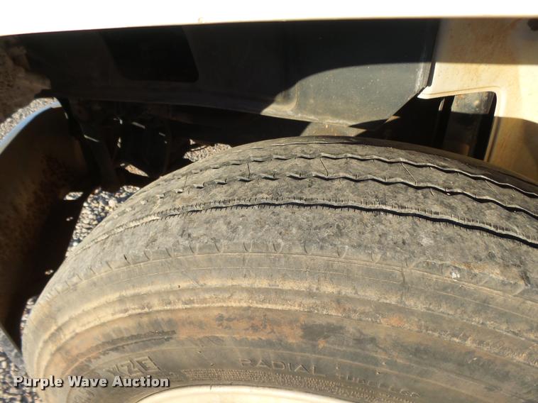 image for item DB0073 2001 Freightliner FL60 service truck with crane