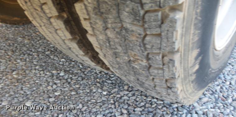 image for item DB0073 2001 Freightliner FL60 service truck with crane