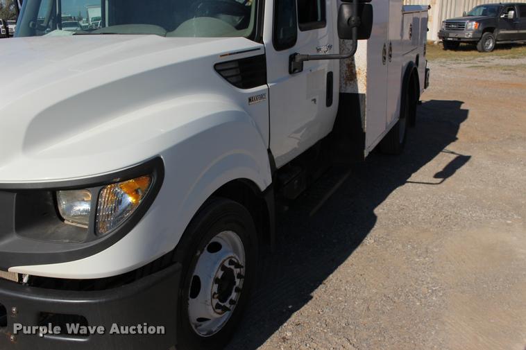 image for item DB0074 2013 International TerraStar service truck with crane