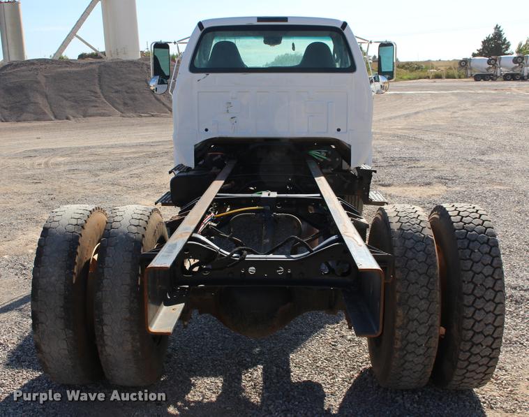 image for item DB0075 2010 Ford F750 Super Duty XL truck cab and chassis