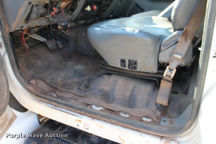 image for item DB0075 2010 Ford F750 Super Duty XL truck cab and chassis