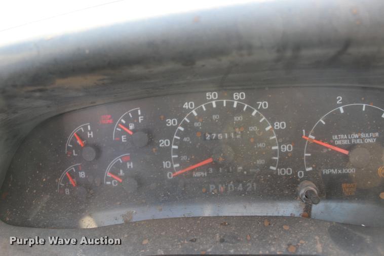 image for item DB0075 2010 Ford F750 Super Duty XL truck cab and chassis