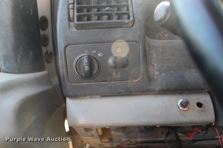 image for item DB0075 2010 Ford F750 Super Duty XL truck cab and chassis