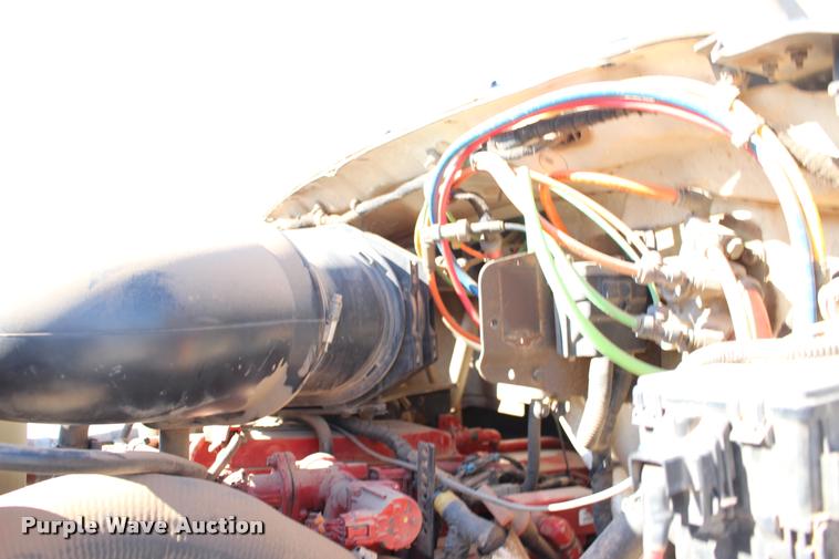 image for item DB0075 2010 Ford F750 Super Duty XL truck cab and chassis