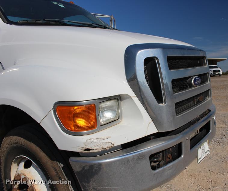 image for item DB0075 2010 Ford F750 Super Duty XL truck cab and chassis