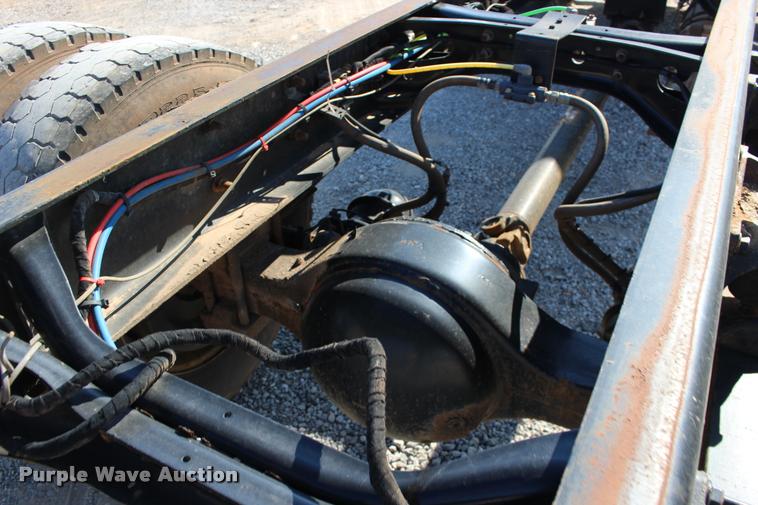 image for item DB0075 2010 Ford F750 Super Duty XL truck cab and chassis