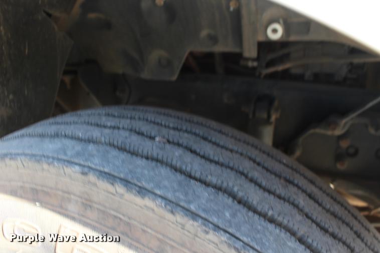 image for item DB0075 2010 Ford F750 Super Duty XL truck cab and chassis