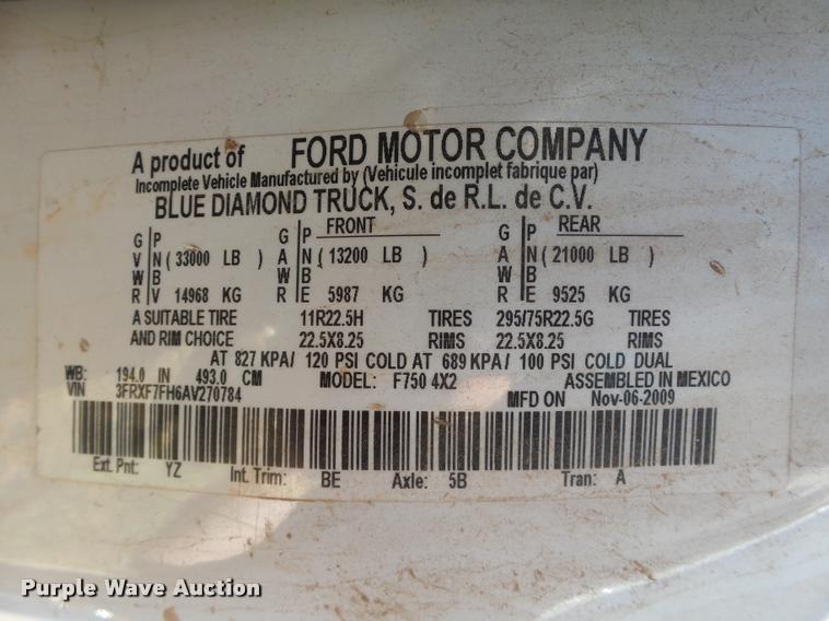 image for item DB0075 2010 Ford F750 Super Duty XL truck cab and chassis
