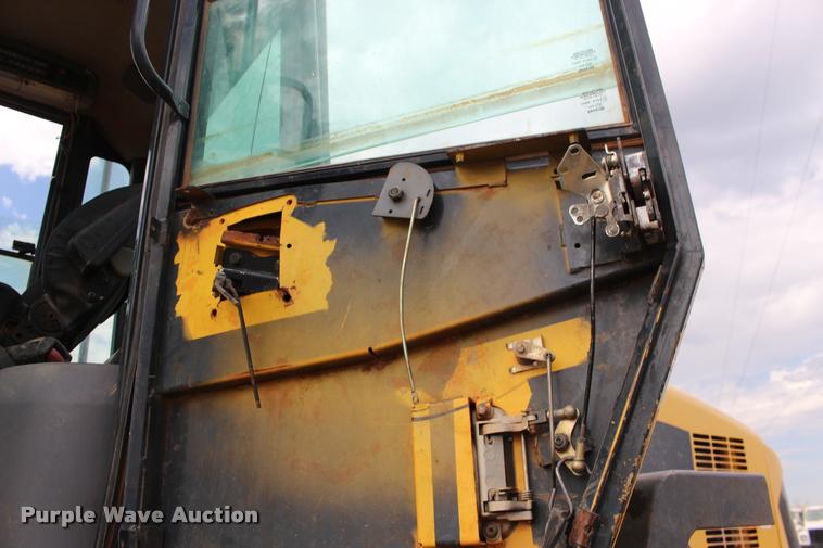 image for item DB0078 2006 Komatsu WA250-5L wheel loader