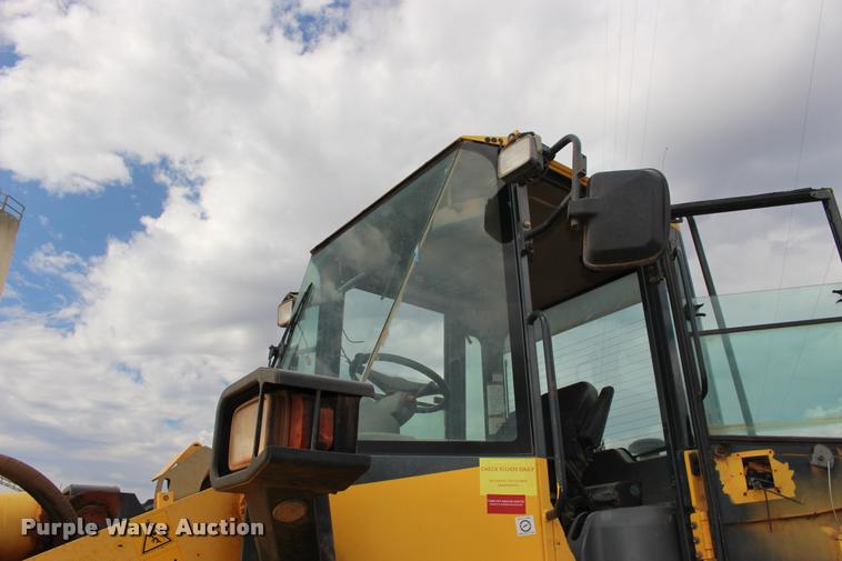 image for item DB0078 2006 Komatsu WA250-5L wheel loader