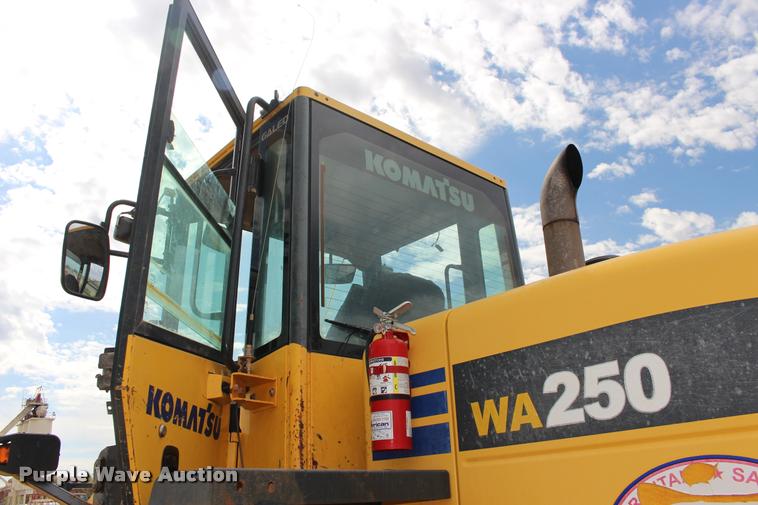 image for item DB0078 2006 Komatsu WA250-5L wheel loader
