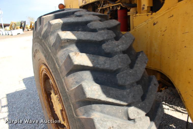 image for item DB0079 1985 Caterpillar 936 wheel loader