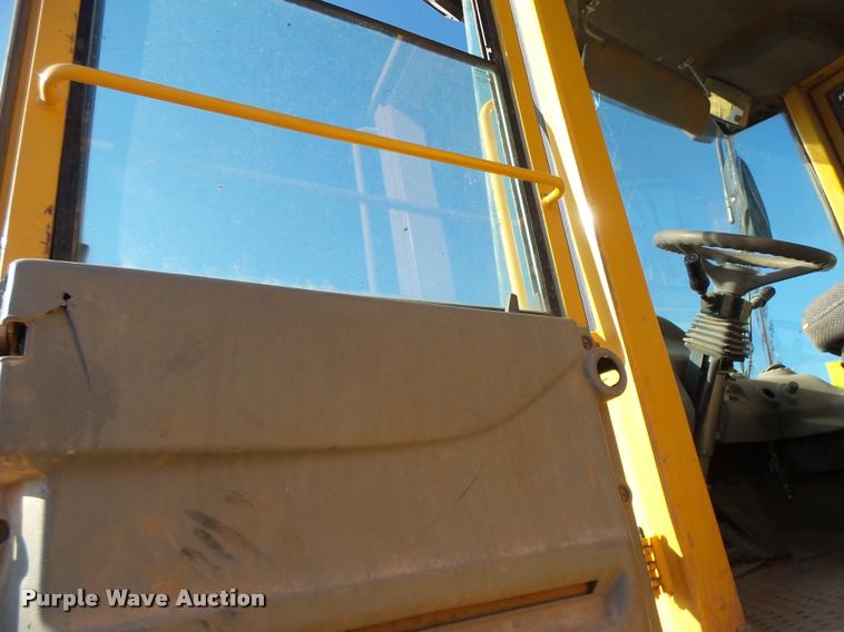 image for item DB0080 2003 Volvo L70E wheel loader