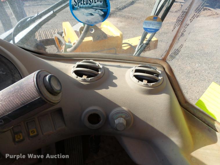 image for item DB0080 2003 Volvo L70E wheel loader