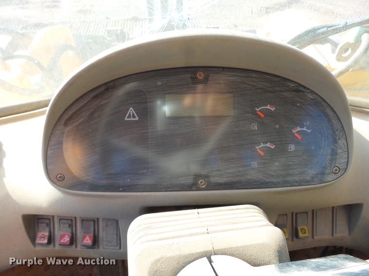 image for item DB0080 2003 Volvo L70E wheel loader