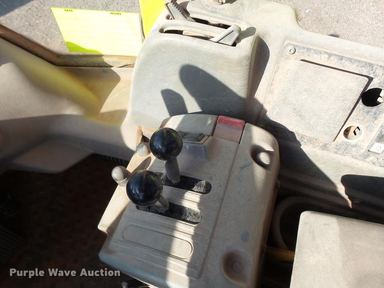 image for item DB0080 2003 Volvo L70E wheel loader