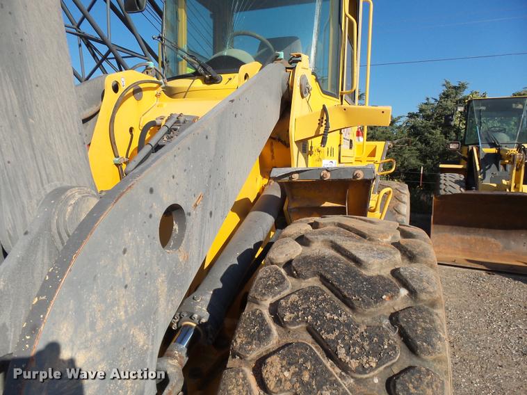 image for item DB0080 2003 Volvo L70E wheel loader