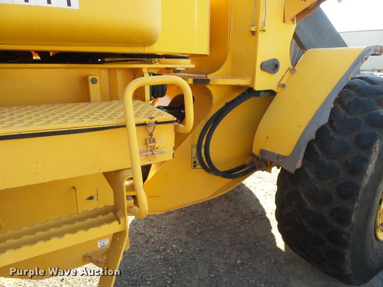 image for item DB0080 2003 Volvo L70E wheel loader