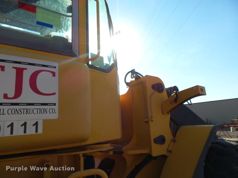 image for item DB0080 2003 Volvo L70E wheel loader