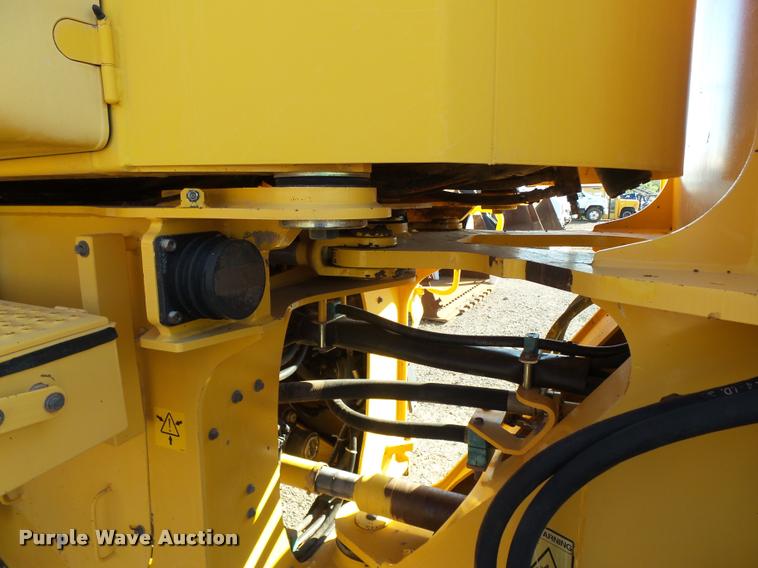 image for item DB0080 2003 Volvo L70E wheel loader