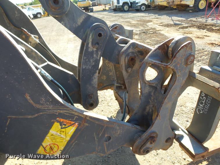 image for item DB0080 2003 Volvo L70E wheel loader