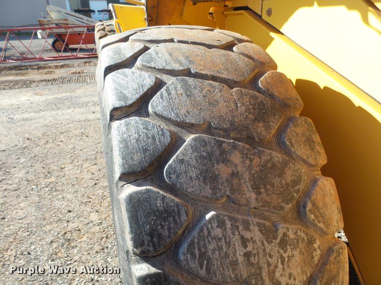 image for item DB0080 2003 Volvo L70E wheel loader
