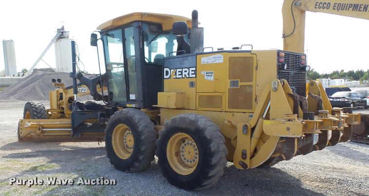 image for item DB0081 2007 John Deere 772D motor grader