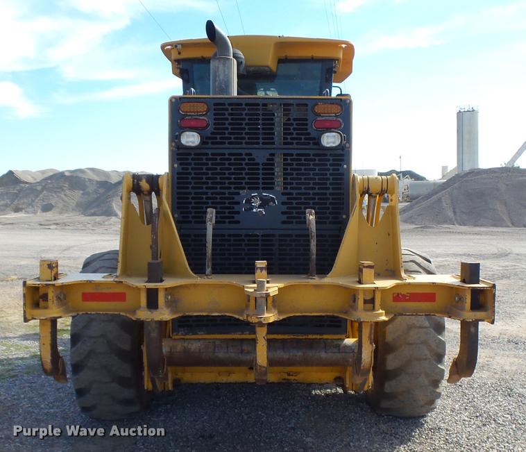 image for item DB0081 2007 John Deere 772D motor grader