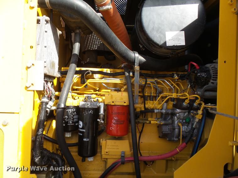 image for item DB0081 2007 John Deere 772D motor grader