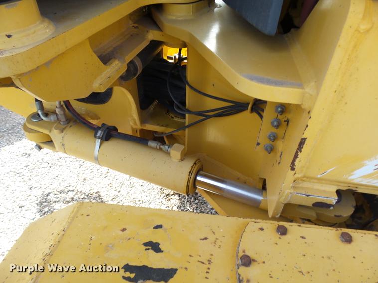 image for item DB0081 2007 John Deere 772D motor grader