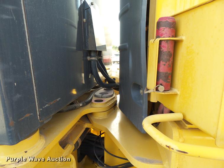 image for item DB0081 2007 John Deere 772D motor grader