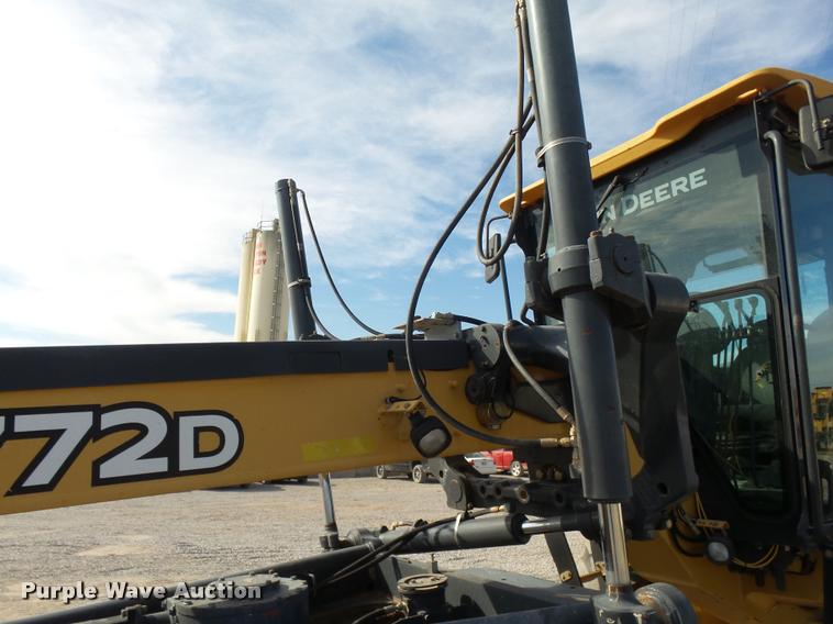 image for item DB0081 2007 John Deere 772D motor grader