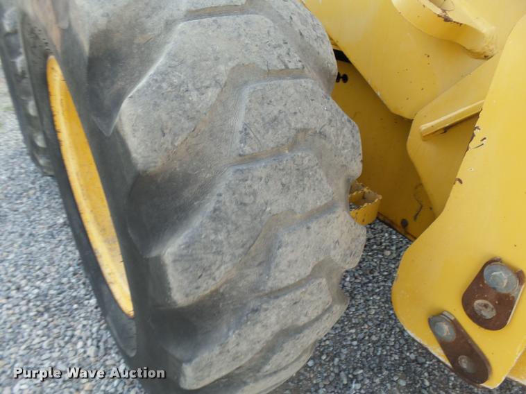 image for item DB0081 2007 John Deere 772D motor grader