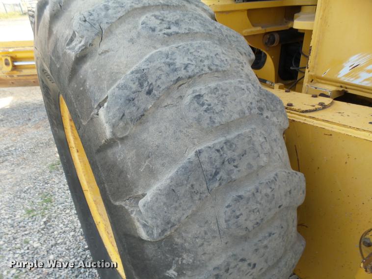 image for item DB0081 2007 John Deere 772D motor grader