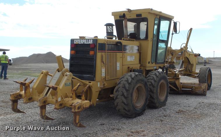 image for item DB0082 2002 Caterpillar 140H VHP motor grader