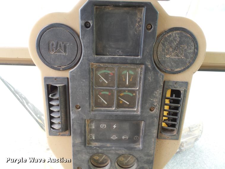 image for item DB0082 2002 Caterpillar 140H VHP motor grader