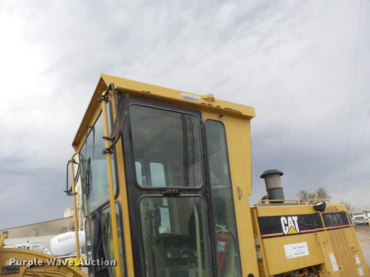 image for item DB0082 2002 Caterpillar 140H VHP motor grader