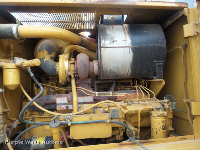 image for item DB0082 2002 Caterpillar 140H VHP motor grader