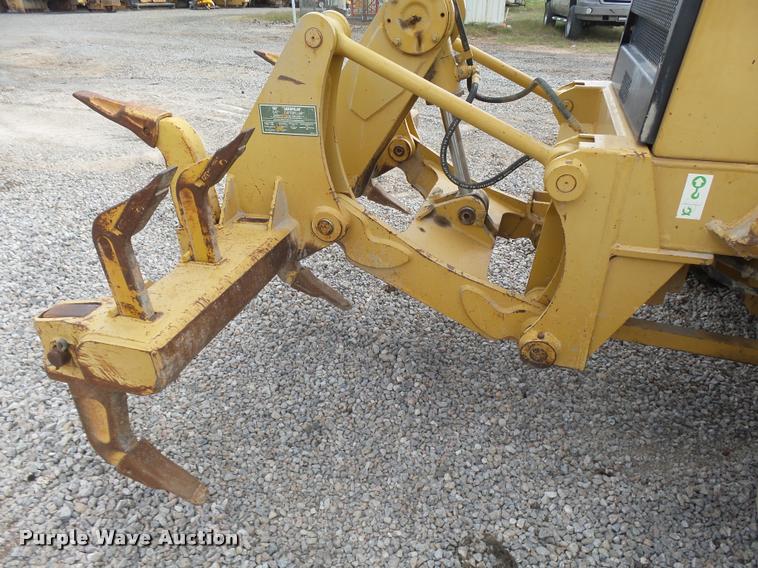 image for item DB0082 2002 Caterpillar 140H VHP motor grader