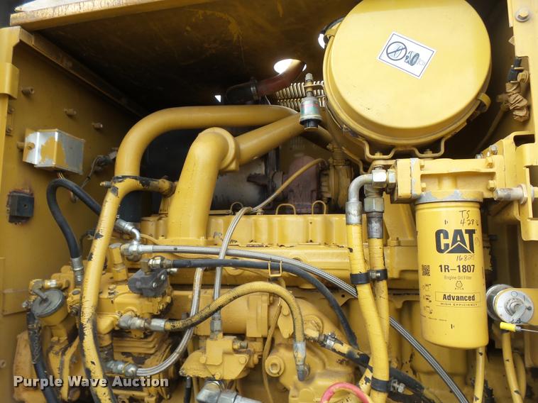 image for item DB0082 2002 Caterpillar 140H VHP motor grader