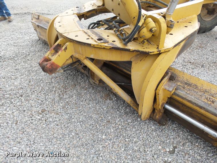 image for item DB0082 2002 Caterpillar 140H VHP motor grader