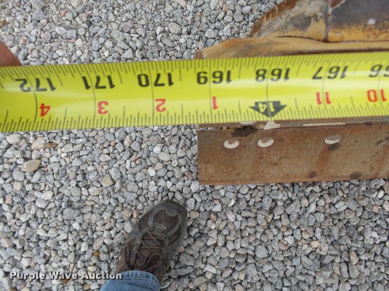 image for item DB0082 2002 Caterpillar 140H VHP motor grader