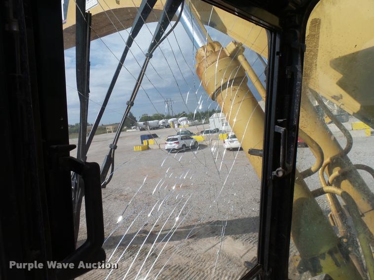 image for item DB0084 2002 Caterpillar 330BL excavator