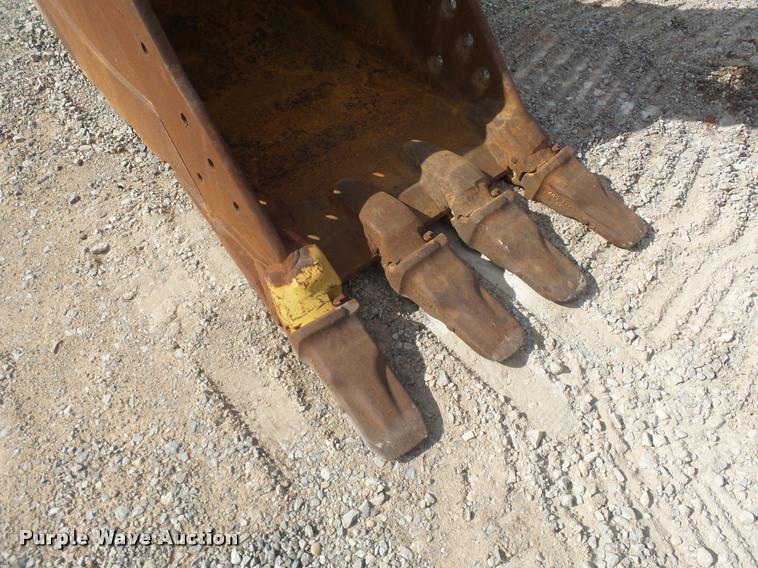 image for item DB0084 2002 Caterpillar 330BL excavator