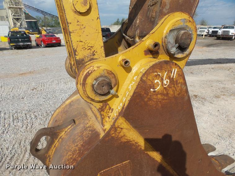 image for item DB0084 2002 Caterpillar 330BL excavator