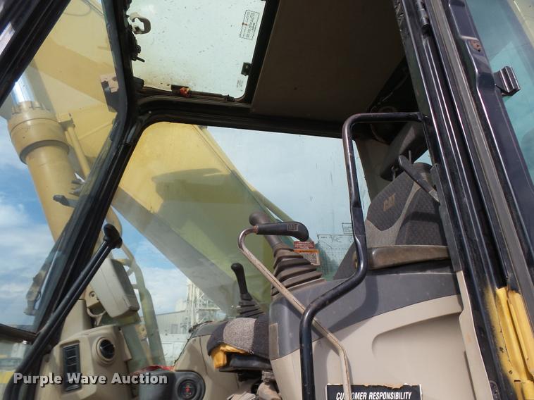 image for item DB0085 2004 Caterpillar 330C L excavator